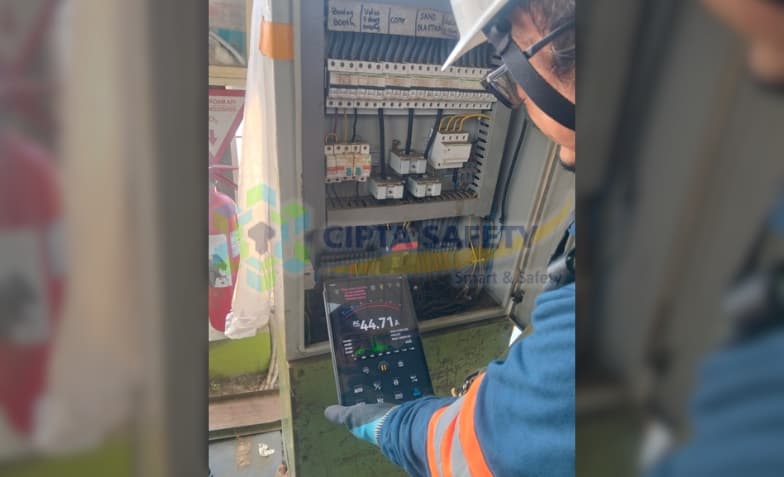 Dokumentasi pemeriksaan dan pengujian instalasi listrik PT. Buana Multi Tehnik