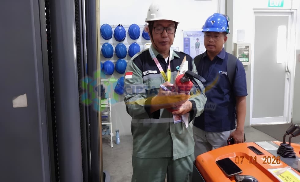 Riksa Uji Electric Pallet Stacker Shigemitsu 1,5 Ton – PT Paragon gallery 3