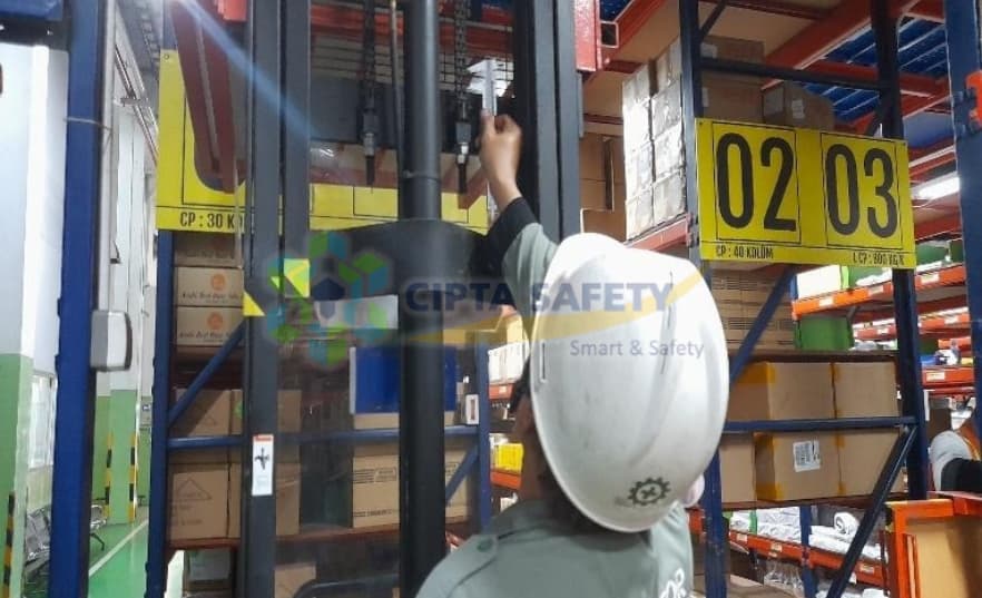 Riksa Uji Electric Pallet Stacker 1.5 Ton – PT Yamaha Electronics gallery 2
